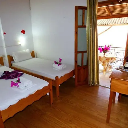 Astonishing View, A Step From The Beach Apartment Finikounta